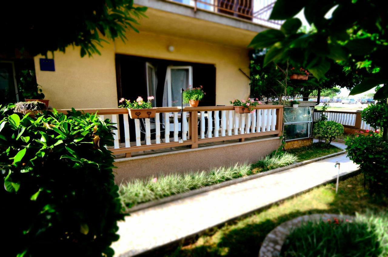 Apartman Darja ウマグ エクステリア 写真
